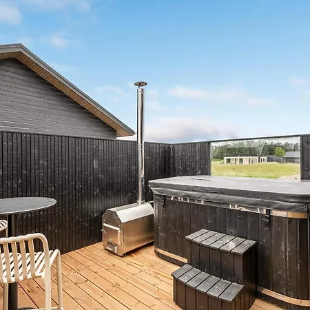 4 Star In Holiday home Lokken